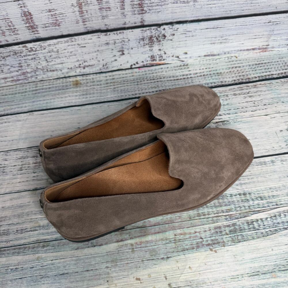 Vionic Willa 2.0 Womens 9.5 Taupe Suede Loafers Flats Slip On Shoes